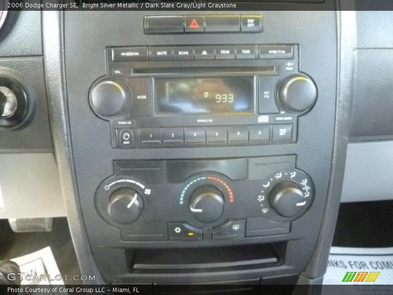 Bright Silver Metallic / Dark Slate Gray/Light Graystone 2006 Dodge Charger SE