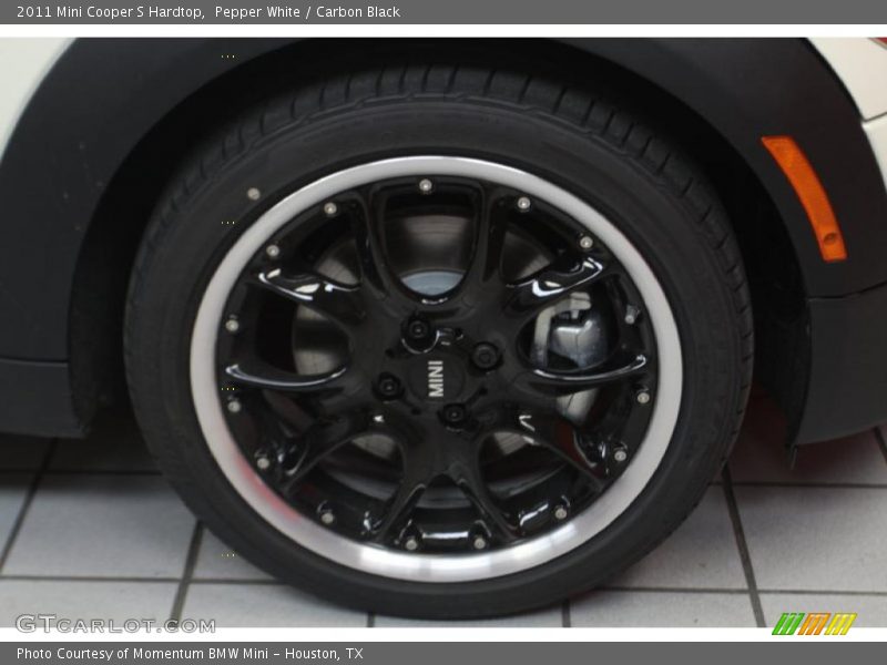 Pepper White / Carbon Black 2011 Mini Cooper S Hardtop