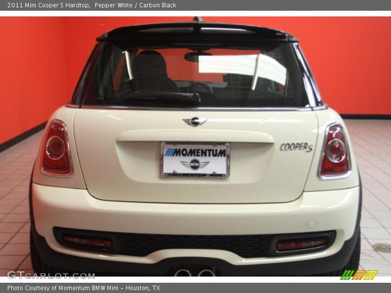 Pepper White / Carbon Black 2011 Mini Cooper S Hardtop