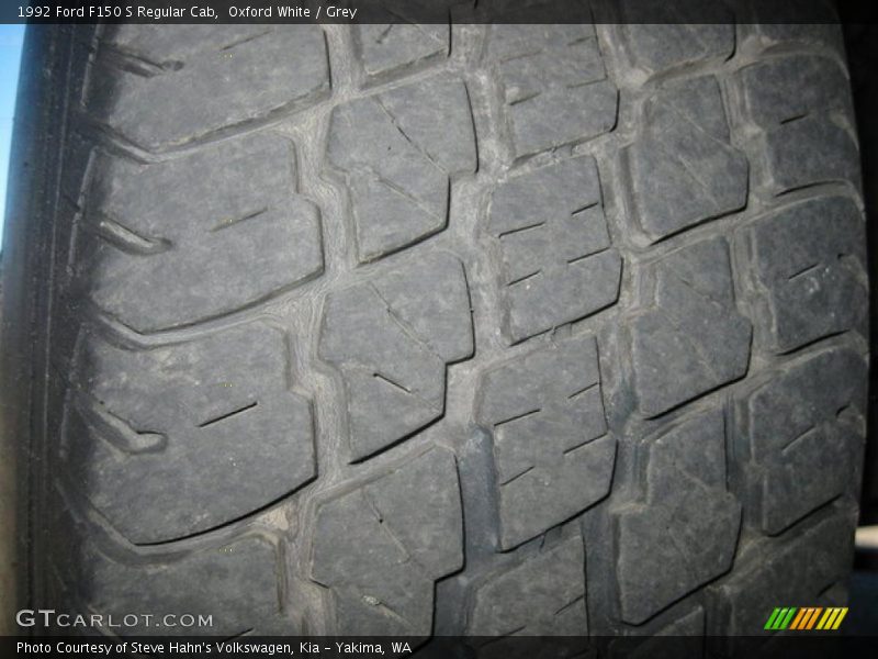 Oxford White / Grey 1992 Ford F150 S Regular Cab