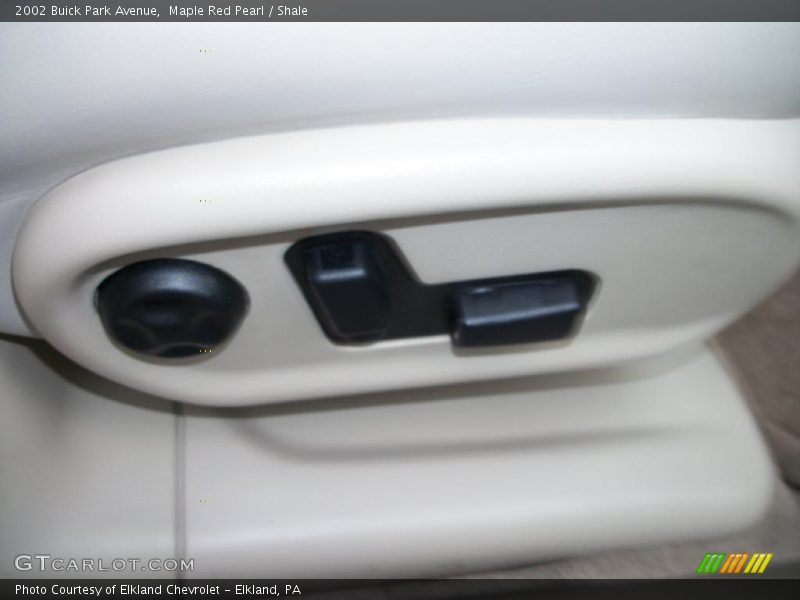 Maple Red Pearl / Shale 2002 Buick Park Avenue