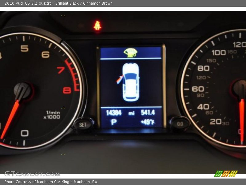 Brilliant Black / Cinnamon Brown 2010 Audi Q5 3.2 quattro