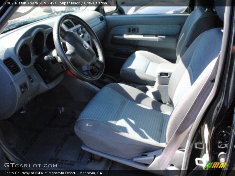 Super Black / Gray Celadon 2002 Nissan Xterra SE V6 4x4