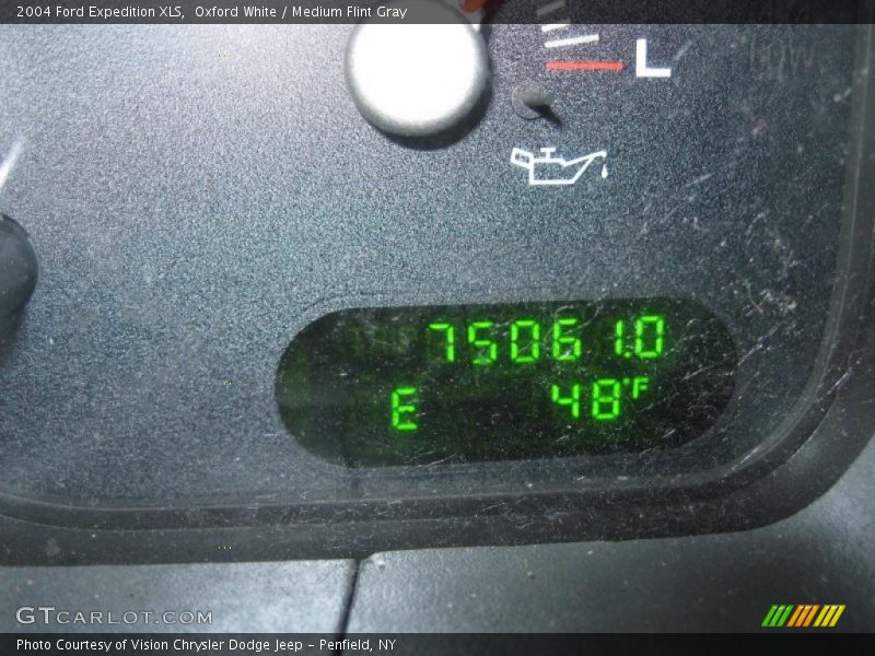 Oxford White / Medium Flint Gray 2004 Ford Expedition XLS