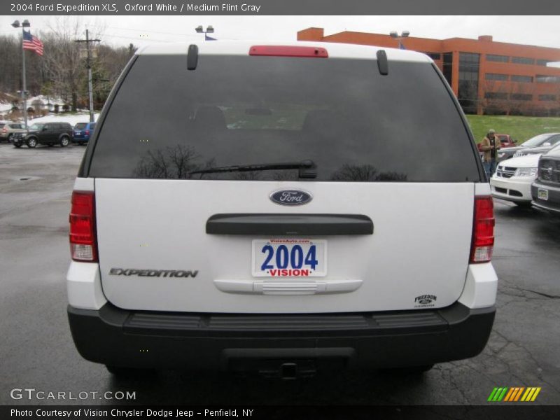 Oxford White / Medium Flint Gray 2004 Ford Expedition XLS
