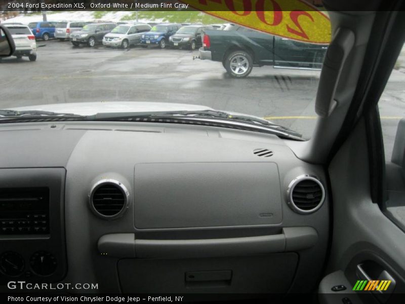 Oxford White / Medium Flint Gray 2004 Ford Expedition XLS