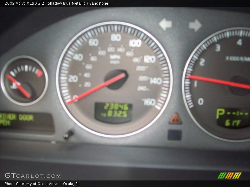 Shadow Blue Metallic / Sandstone 2009 Volvo XC90 3.2