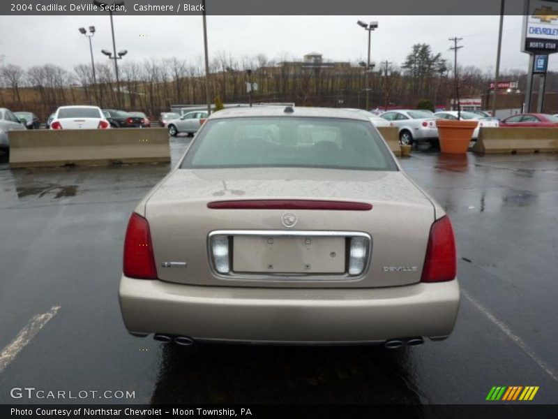 Cashmere / Black 2004 Cadillac DeVille Sedan