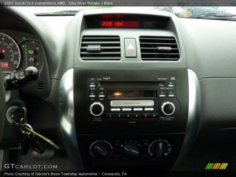 Silky Silver Metallic / Black 2007 Suzuki SX4 Convenience AWD