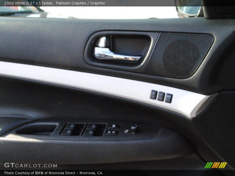 Controls of 2009 G 37 x S Sedan