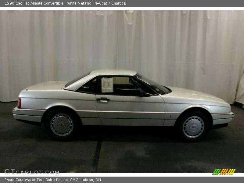 White Metallic Tri-Coat / Charcoal 1990 Cadillac Allante Convertible