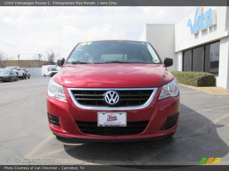 Pomegranate Red Metallic / Aero Grey 2009 Volkswagen Routan S