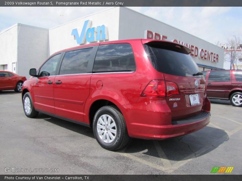 Pomegranate Red Metallic / Aero Grey 2009 Volkswagen Routan S