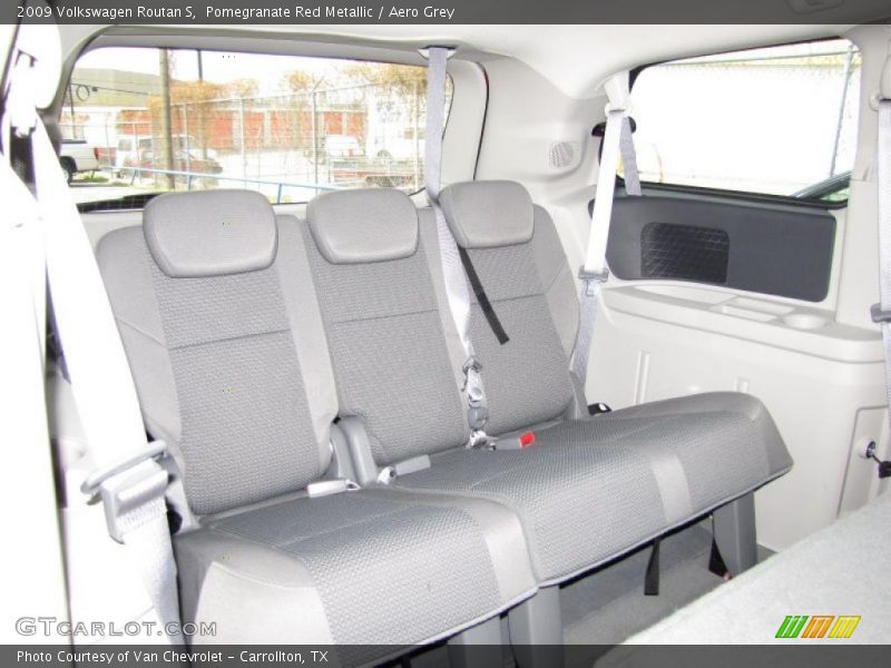  2009 Routan S Aero Grey Interior