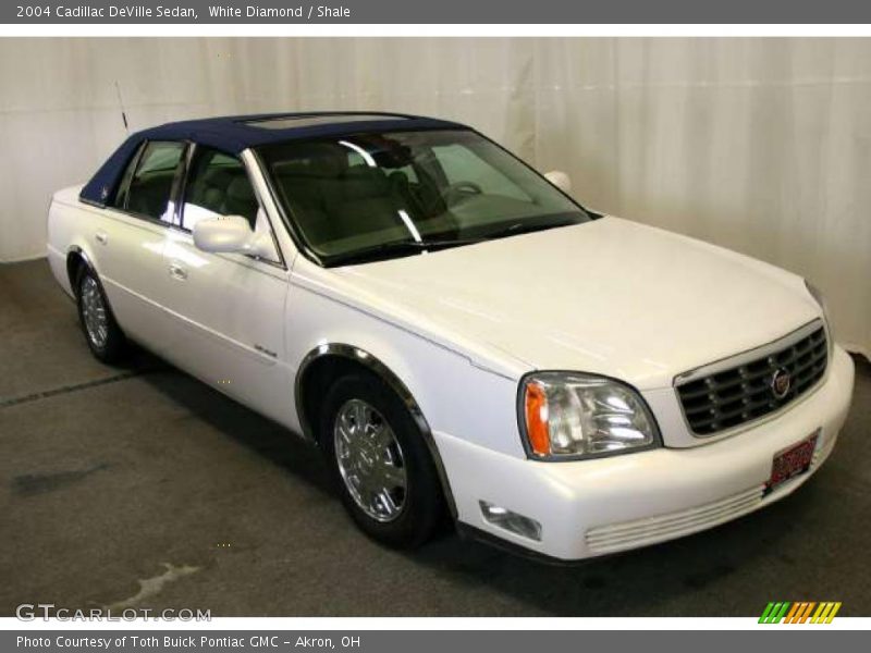 White Diamond / Shale 2004 Cadillac DeVille Sedan