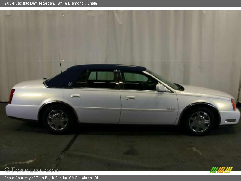White Diamond / Shale 2004 Cadillac DeVille Sedan