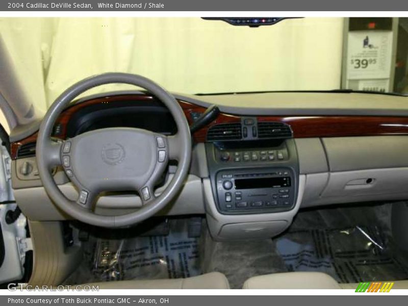 White Diamond / Shale 2004 Cadillac DeVille Sedan