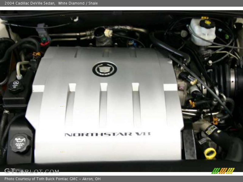 White Diamond / Shale 2004 Cadillac DeVille Sedan