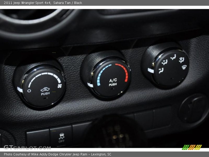 Sahara Tan / Black 2011 Jeep Wrangler Sport 4x4