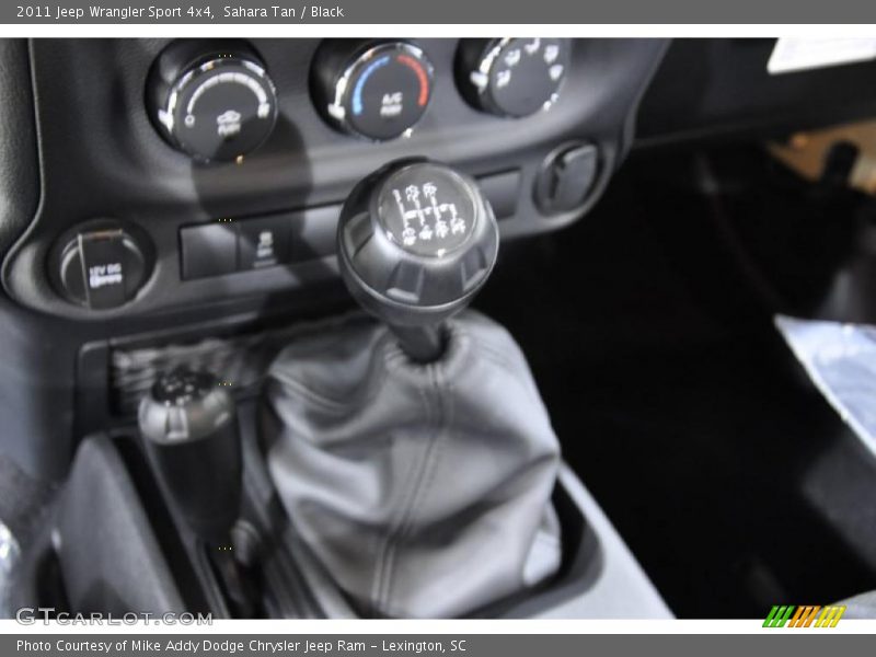 Sahara Tan / Black 2011 Jeep Wrangler Sport 4x4