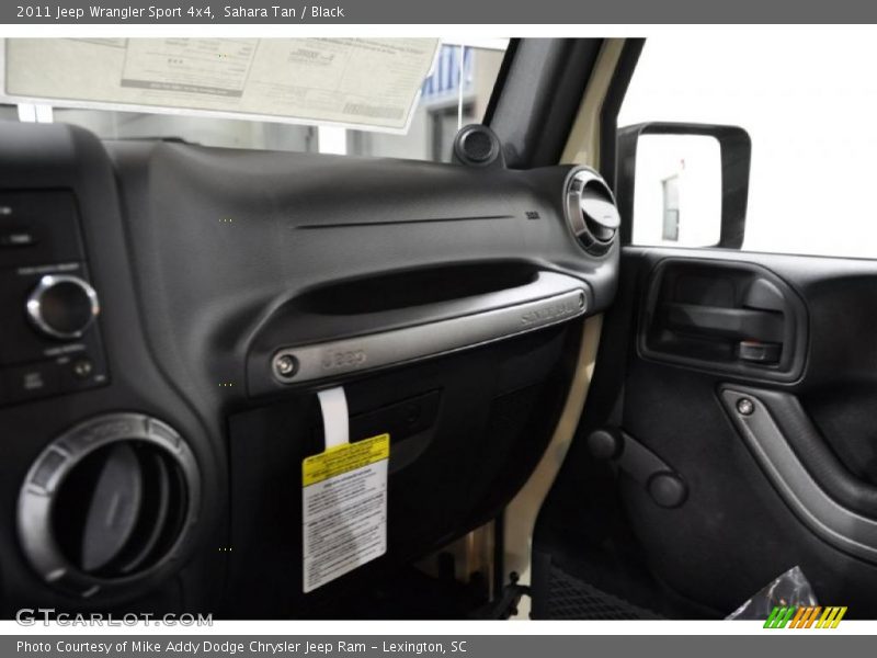 Sahara Tan / Black 2011 Jeep Wrangler Sport 4x4