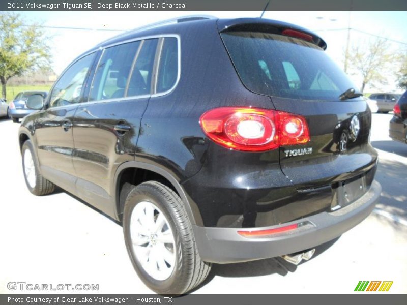 Deep Black Metallic / Charcoal 2011 Volkswagen Tiguan SE