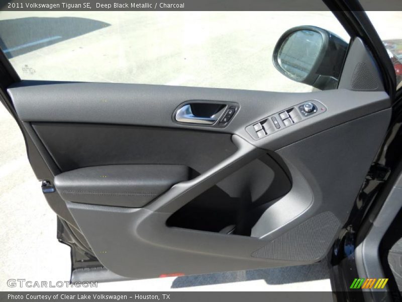 Deep Black Metallic / Charcoal 2011 Volkswagen Tiguan SE