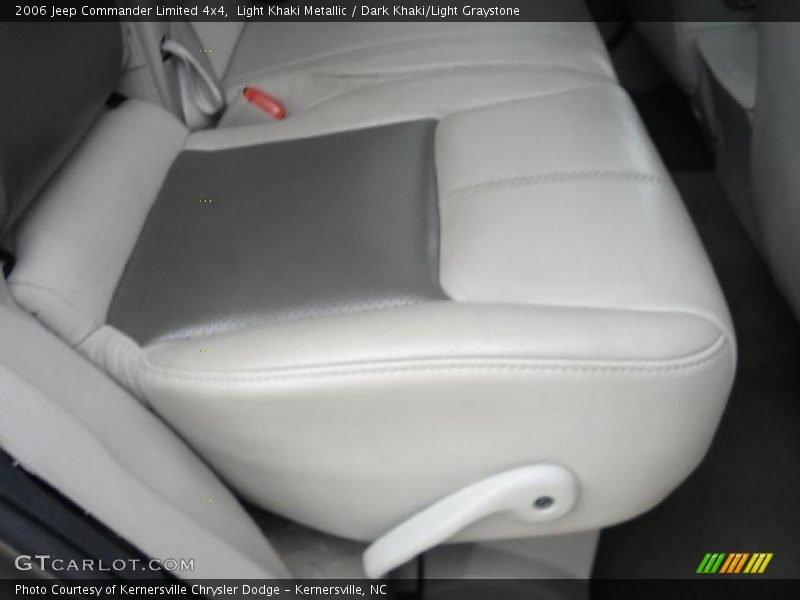 Light Khaki Metallic / Dark Khaki/Light Graystone 2006 Jeep Commander Limited 4x4