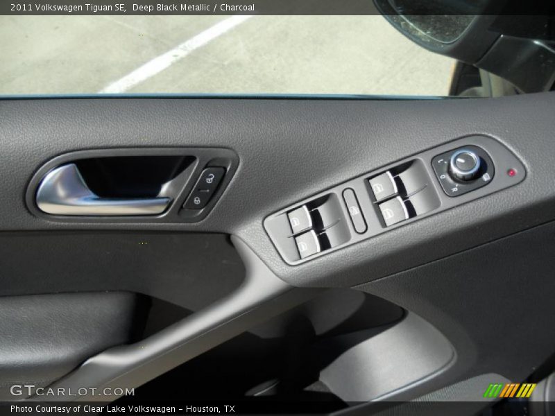 Deep Black Metallic / Charcoal 2011 Volkswagen Tiguan SE