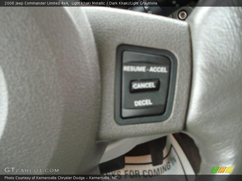 Light Khaki Metallic / Dark Khaki/Light Graystone 2006 Jeep Commander Limited 4x4