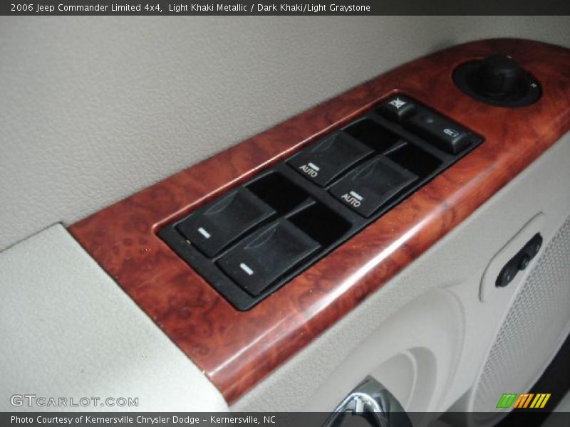 Light Khaki Metallic / Dark Khaki/Light Graystone 2006 Jeep Commander Limited 4x4