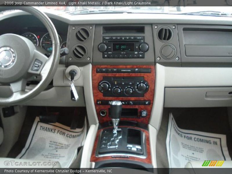 Light Khaki Metallic / Dark Khaki/Light Graystone 2006 Jeep Commander Limited 4x4