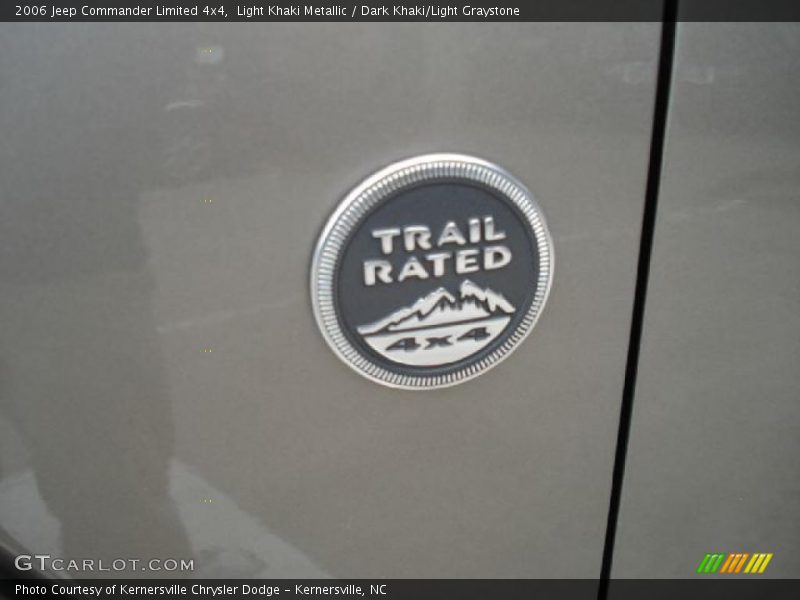Light Khaki Metallic / Dark Khaki/Light Graystone 2006 Jeep Commander Limited 4x4