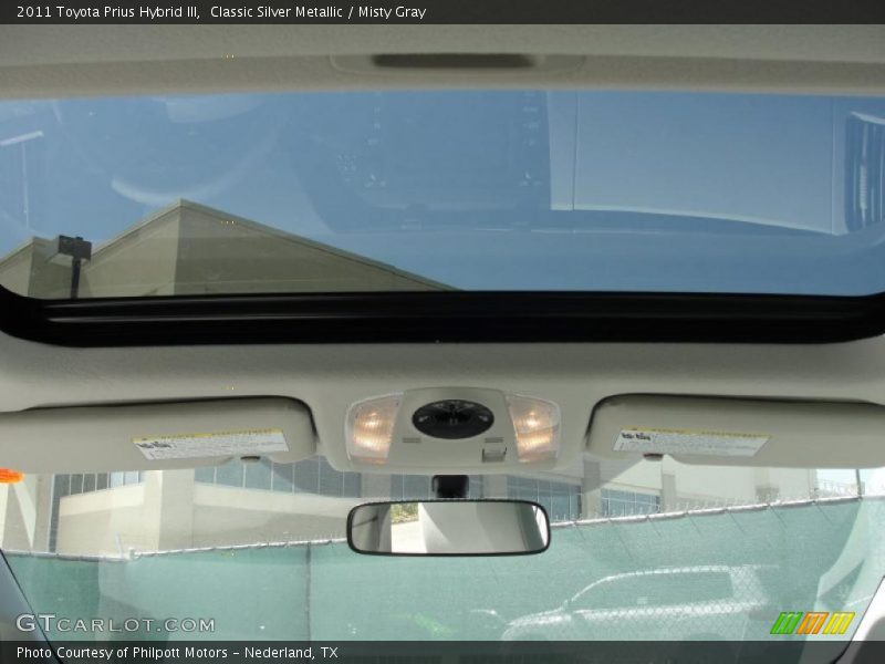 Sunroof of 2011 Prius Hybrid III