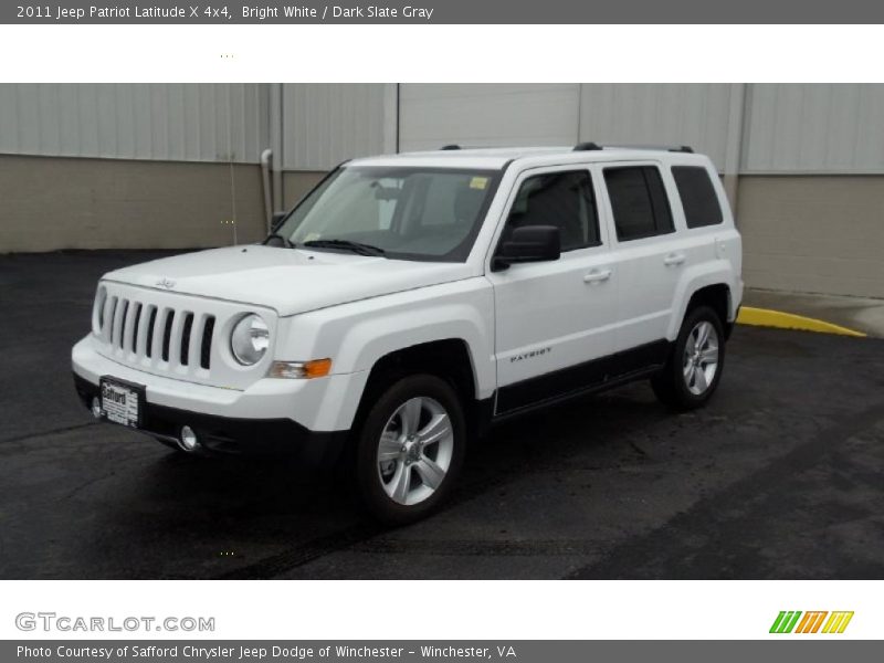 Bright White / Dark Slate Gray 2011 Jeep Patriot Latitude X 4x4