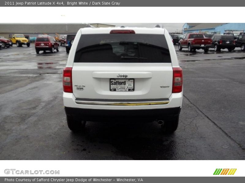 Bright White / Dark Slate Gray 2011 Jeep Patriot Latitude X 4x4