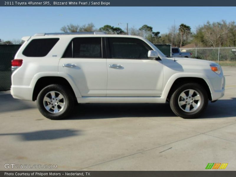 Blizzard White Pearl / Sand Beige 2011 Toyota 4Runner SR5
