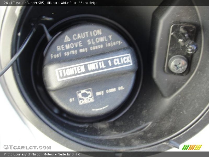 Blizzard White Pearl / Sand Beige 2011 Toyota 4Runner SR5