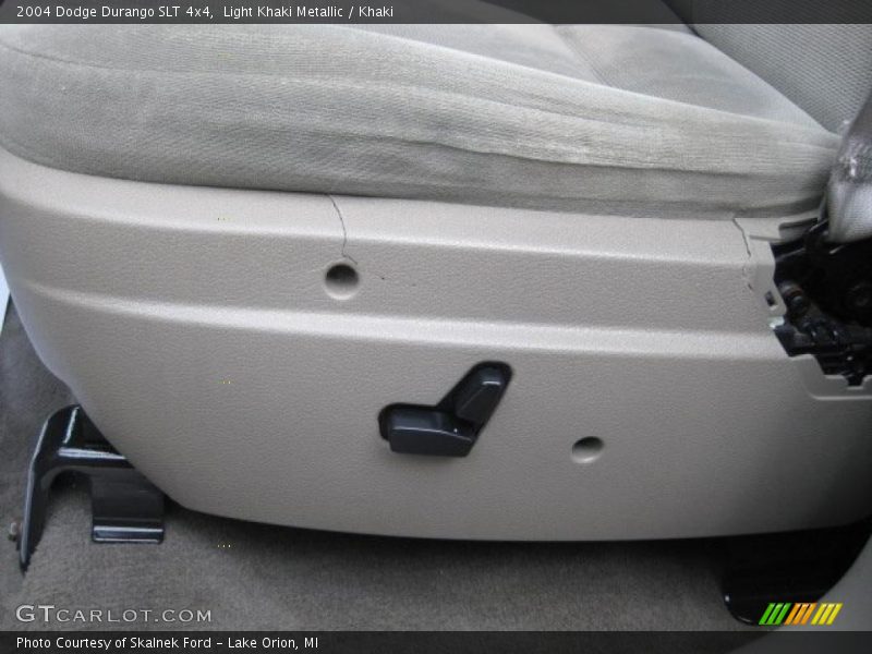 Light Khaki Metallic / Khaki 2004 Dodge Durango SLT 4x4