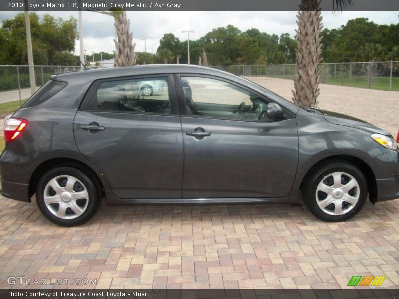 Magnetic Gray Metallic / Ash Gray 2010 Toyota Matrix 1.8