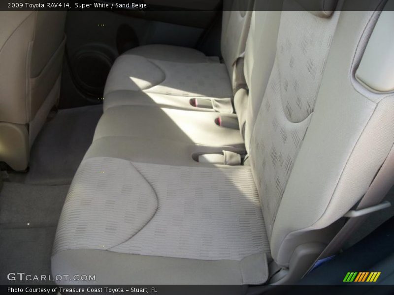 Super White / Sand Beige 2009 Toyota RAV4 I4
