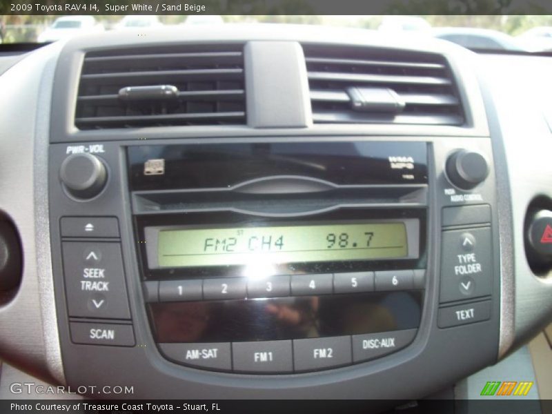Super White / Sand Beige 2009 Toyota RAV4 I4