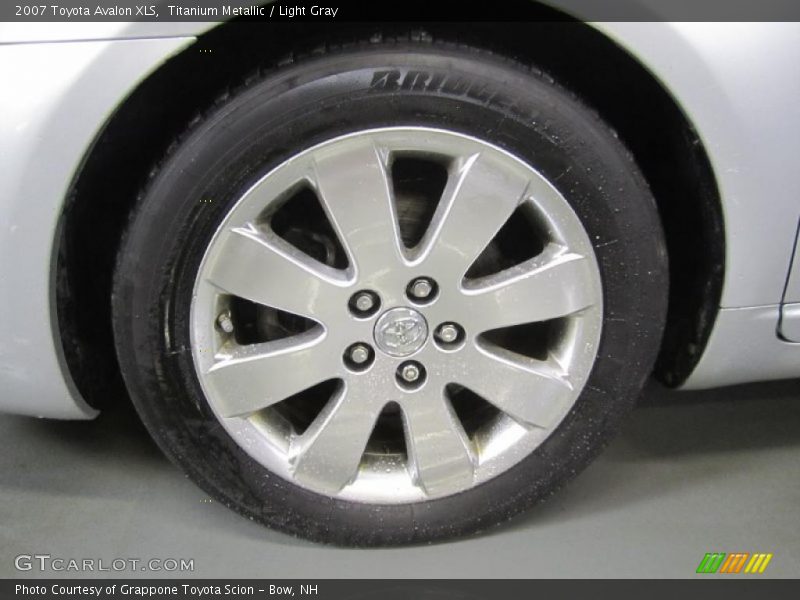 Titanium Metallic / Light Gray 2007 Toyota Avalon XLS