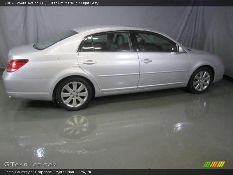 Titanium Metallic / Light Gray 2007 Toyota Avalon XLS