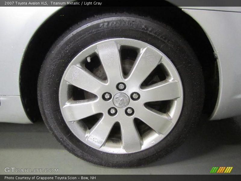 Titanium Metallic / Light Gray 2007 Toyota Avalon XLS