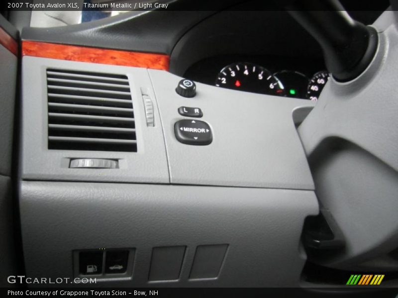 Titanium Metallic / Light Gray 2007 Toyota Avalon XLS