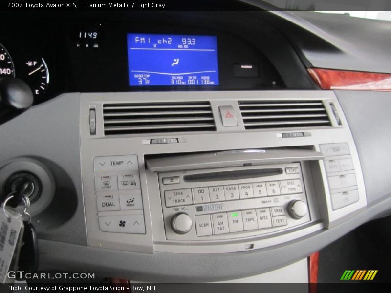 Titanium Metallic / Light Gray 2007 Toyota Avalon XLS