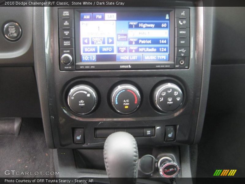 Stone White / Dark Slate Gray 2010 Dodge Challenger R/T Classic