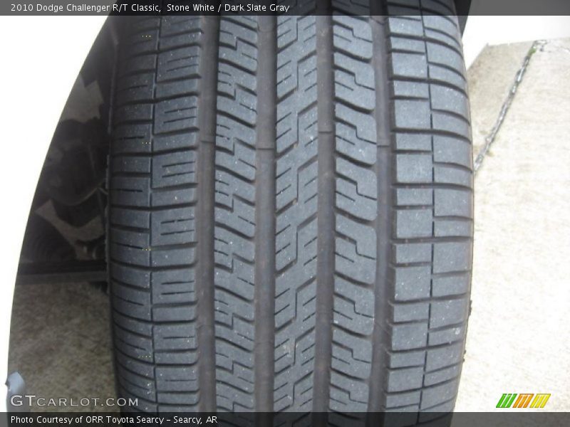 Stone White / Dark Slate Gray 2010 Dodge Challenger R/T Classic