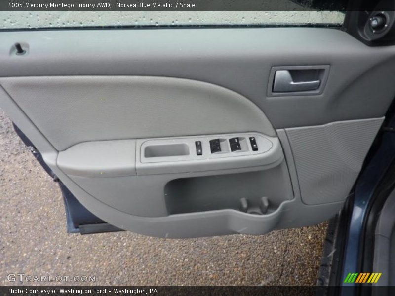 Door Panel of 2005 Montego Luxury AWD